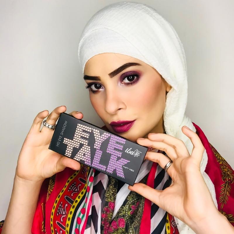 Women Displaying Iba Eye Talk Hd Eye Shadow